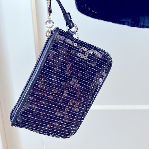 Coach Blue Sequin Wristlet Clutch Bag NWOT - Picture 8 of 8